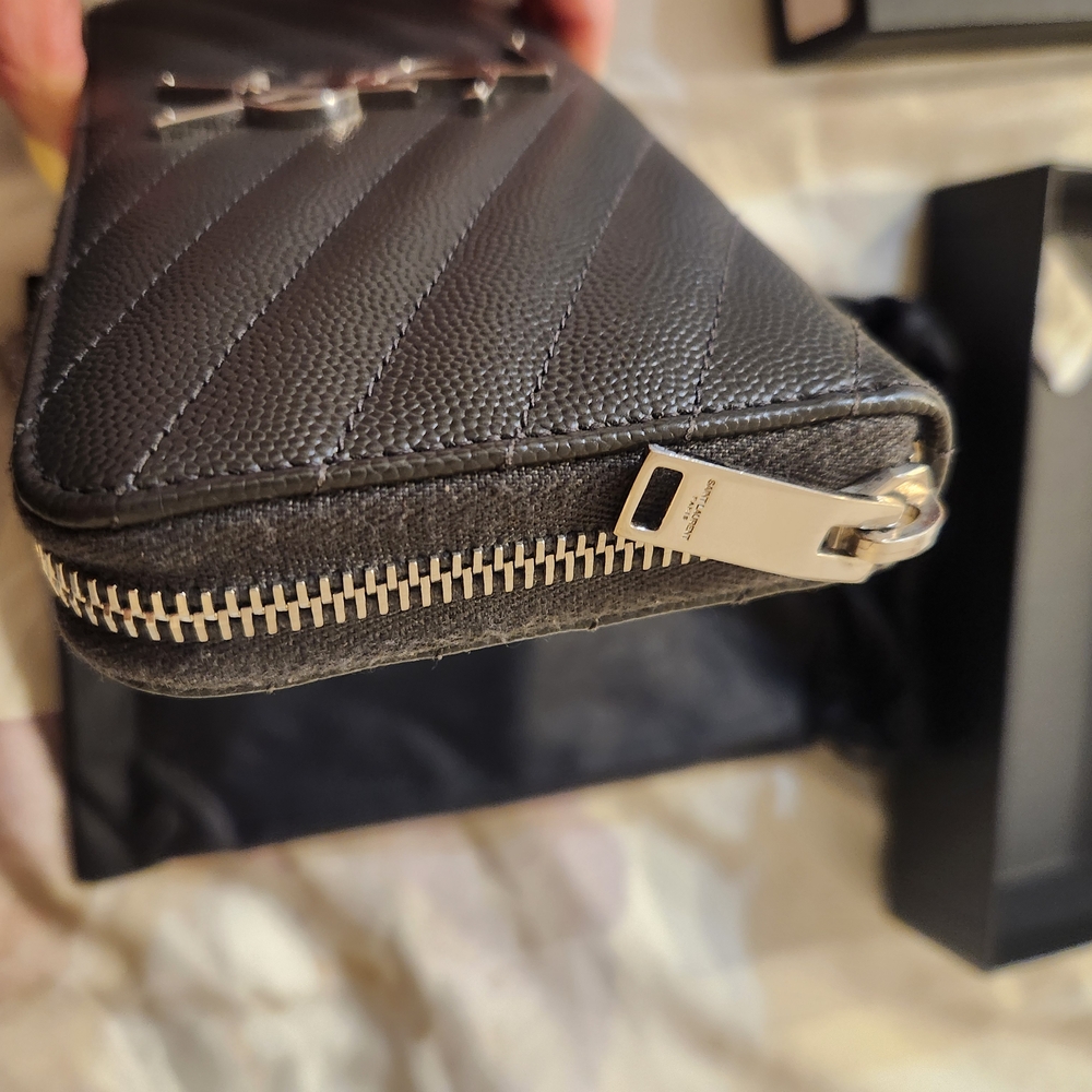 Saint Laurent Gray Quilted Wallet - Picture 7 of 7